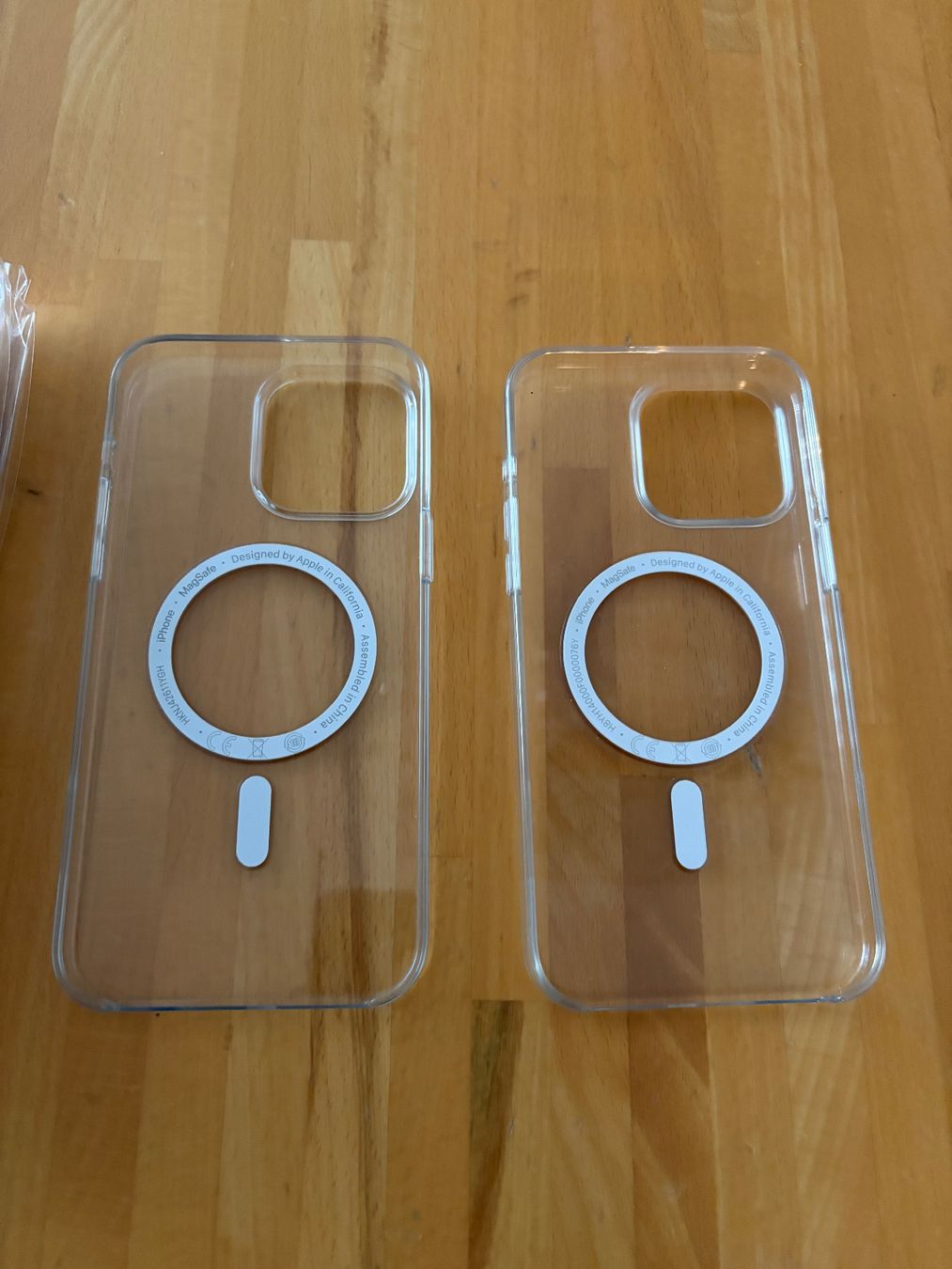 Apple Cover & Protezioni schermo: IPhone 15 Pro Max Hülle und Panzerglas – Nuovo (secondo la descrizione) da Thusis venduto da MH83
