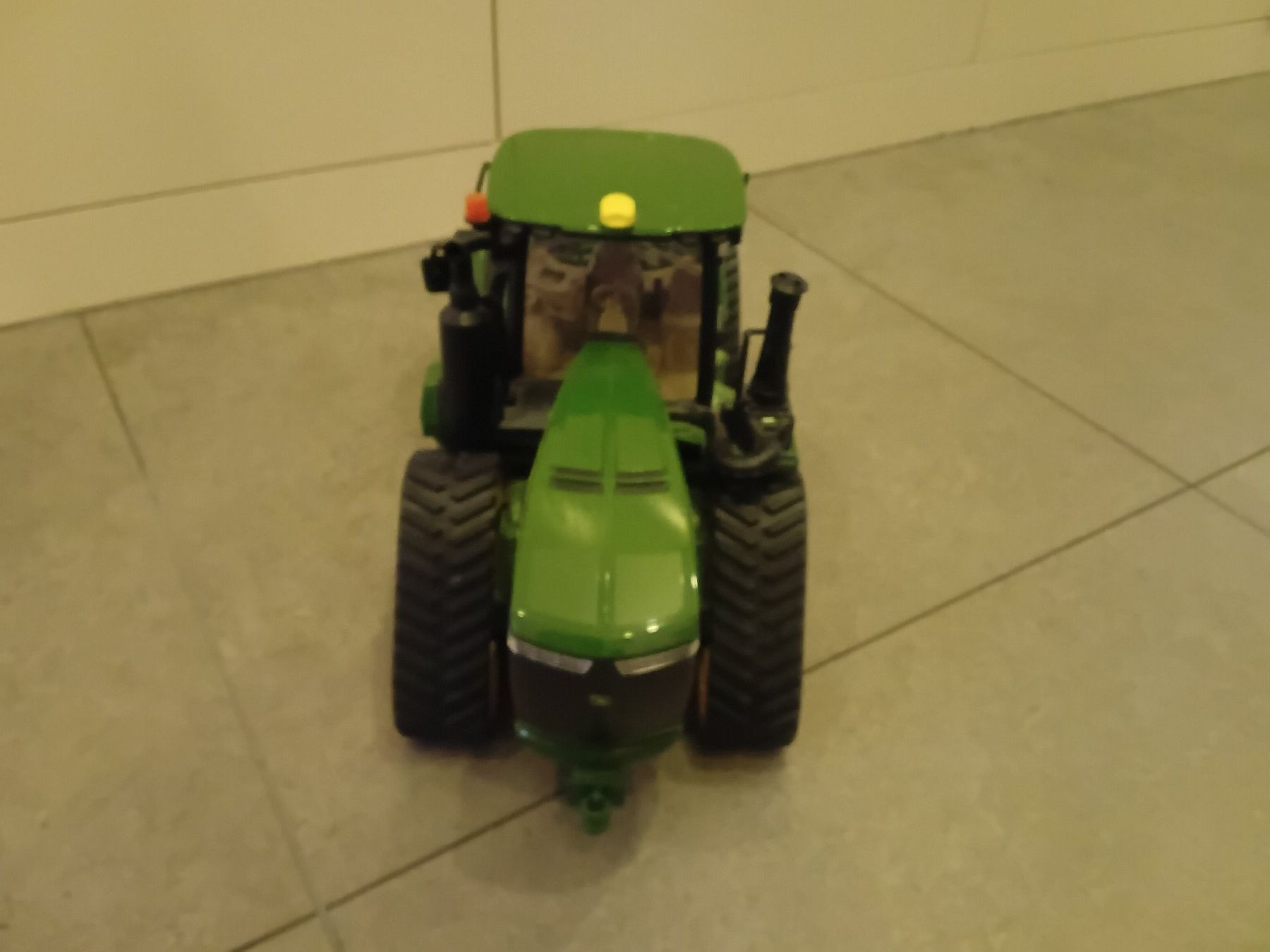 John Deere Trattori: Bruder John Deere Raupentraktor – Usato da Lützelflüh venduto da fortuna87 1
