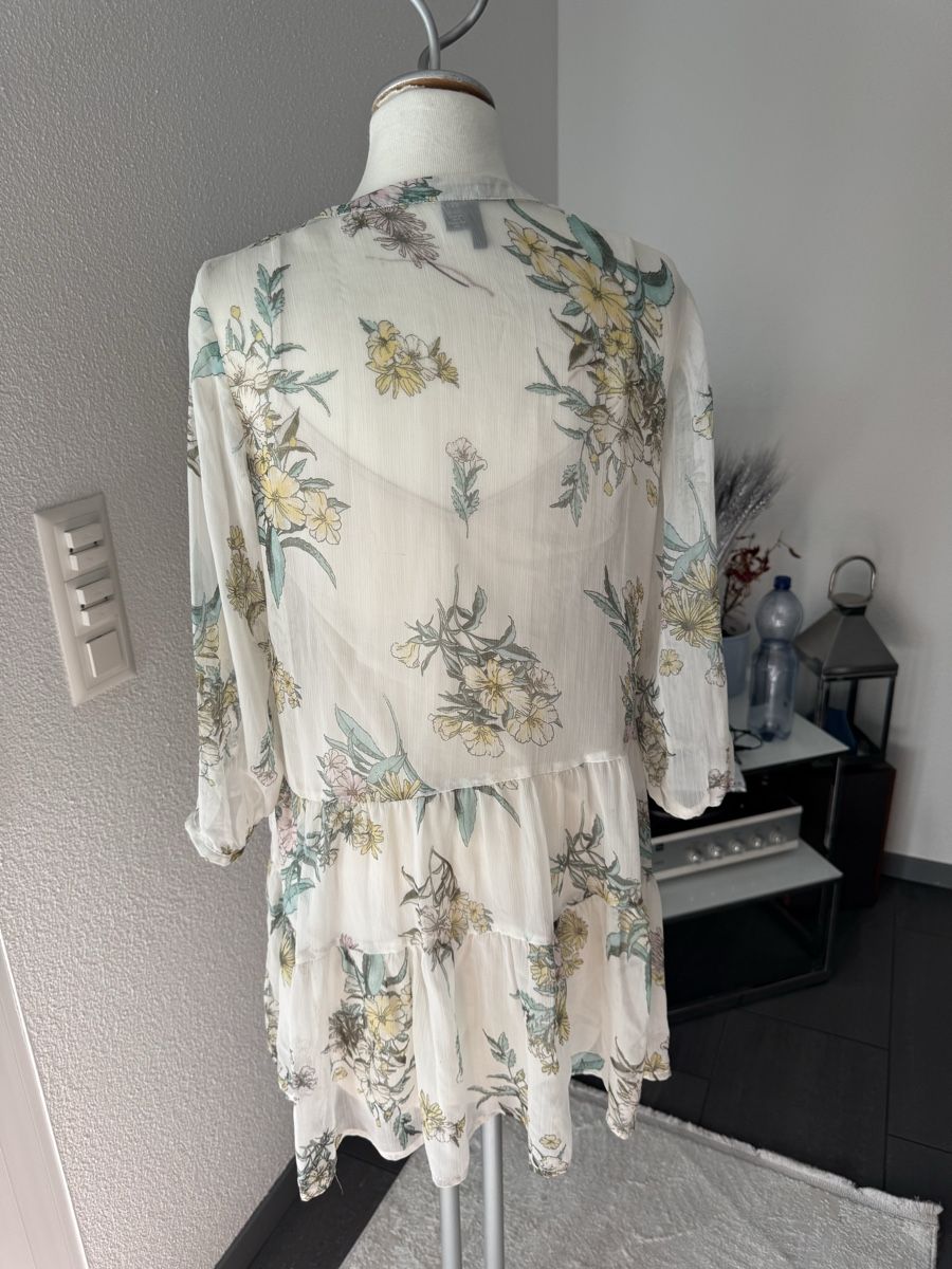 Vero Moda Kleider: Sommerkleid mit Blumenmuster, Grösse XS – Neu (gemäss Beschreibung) aus Olten von bir_k96n 2