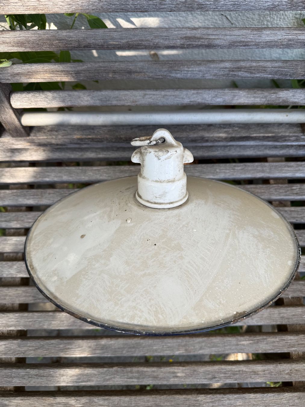 Lampadari & plafoniere: Antike Emaille Lampe mit Kolbenglas Deckenleuchte alt – Usato da Affoltern am Albis venduto da jonas1009 1