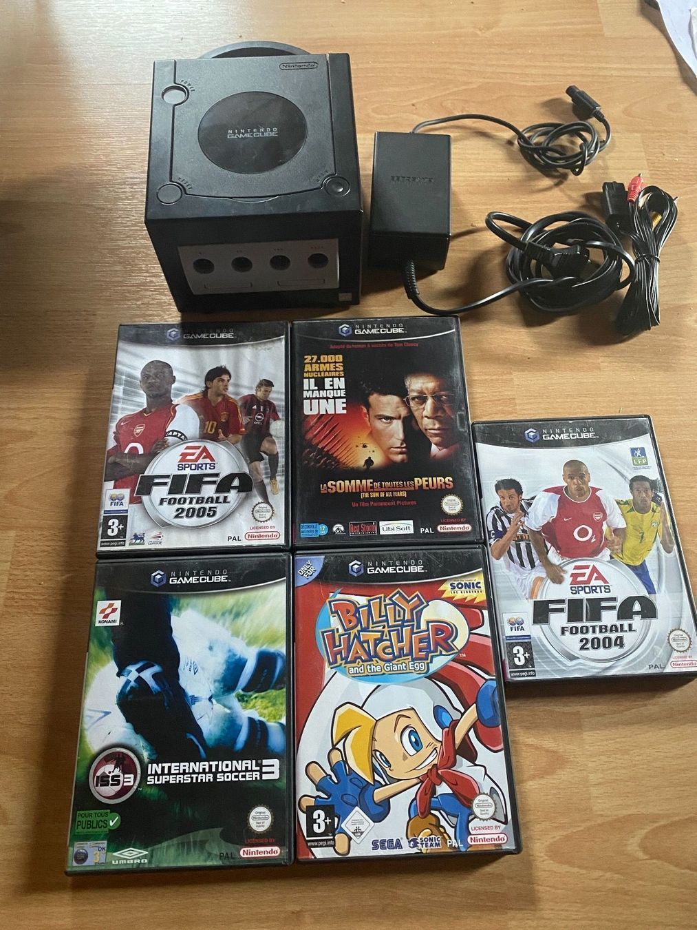 Nintendo Console: Console Gamecube Noir + 5 Jeux – Usato da Lausanne venduto da sauvezretrogames