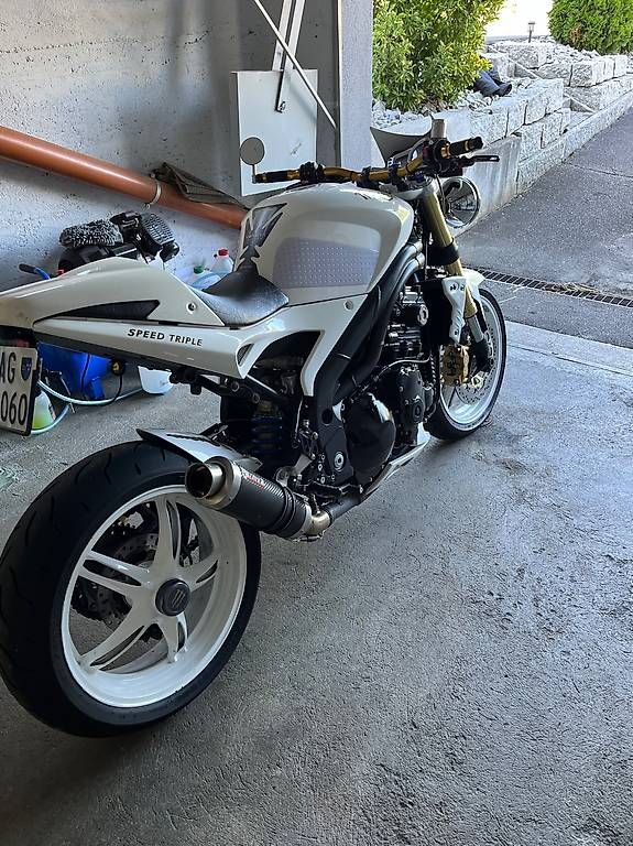 Strada: Triumph Speed Triple 1050 – Usato da Hendschiken venduto da milton65 4