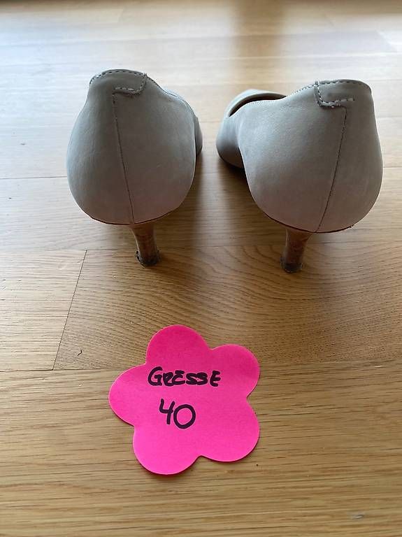 Walder Scarpe da donna: Hellbeige Pumps von Walder Grösse 40 – Usato da Ebikon venduto da sherra 3