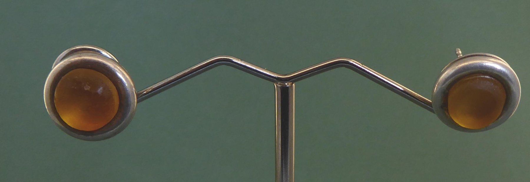 Ohrringe & -stecker: Ohr Ringe / Stecker 925 Silber mit synthetischem Steinchen – Gebraucht aus Muri AG von silvermouse007