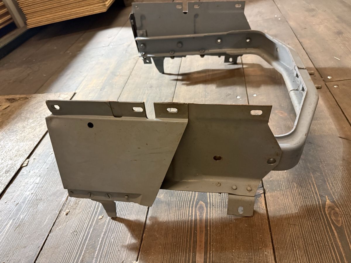 Tutti pezzi di ricambio auto: Dodge Wc  – Usato da Bennwil venduto da Ford5600t 1