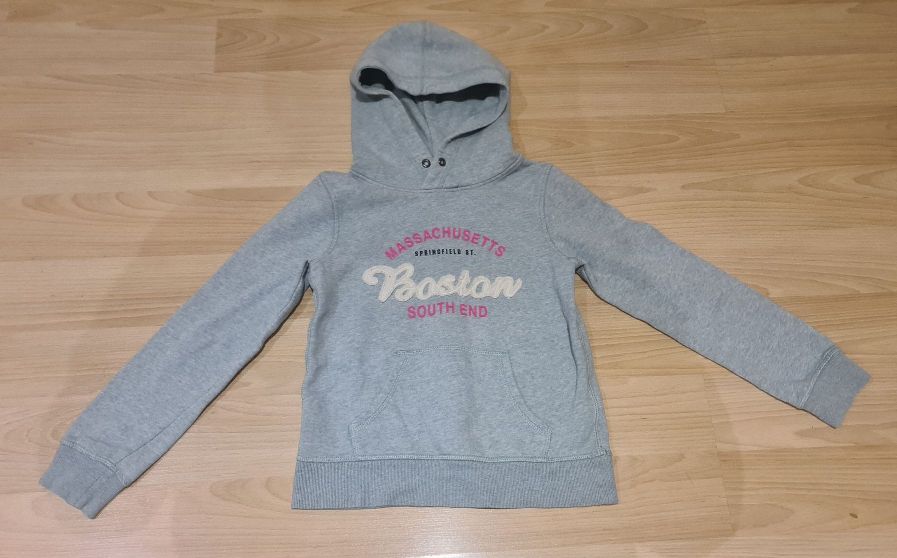 H&M Maglioni & Felpe: Cooler Kinder-Hoodie – Usato da Fehraltorf venduto da Sumin