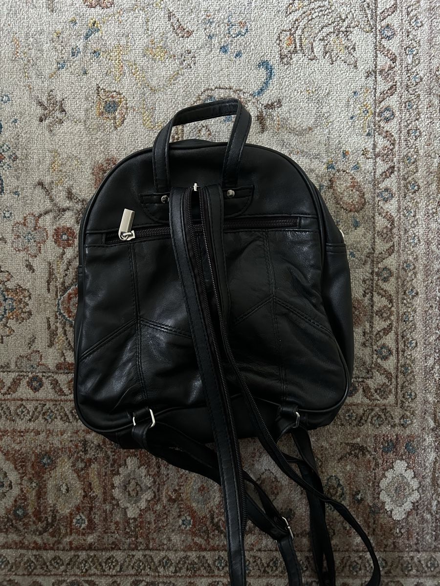 Rucksäcke: Schwarzer Lederrucksack – Gebraucht aus Basel von ros_lh8r 1