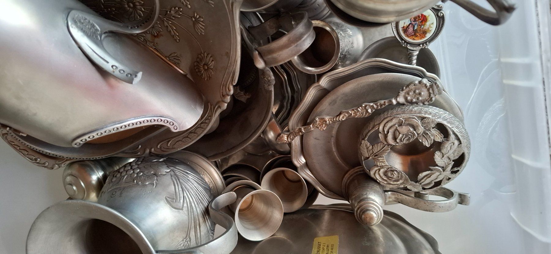 Tutte le decorazioni: etain lot – Usato da Champagne venduto da Lamar0 2