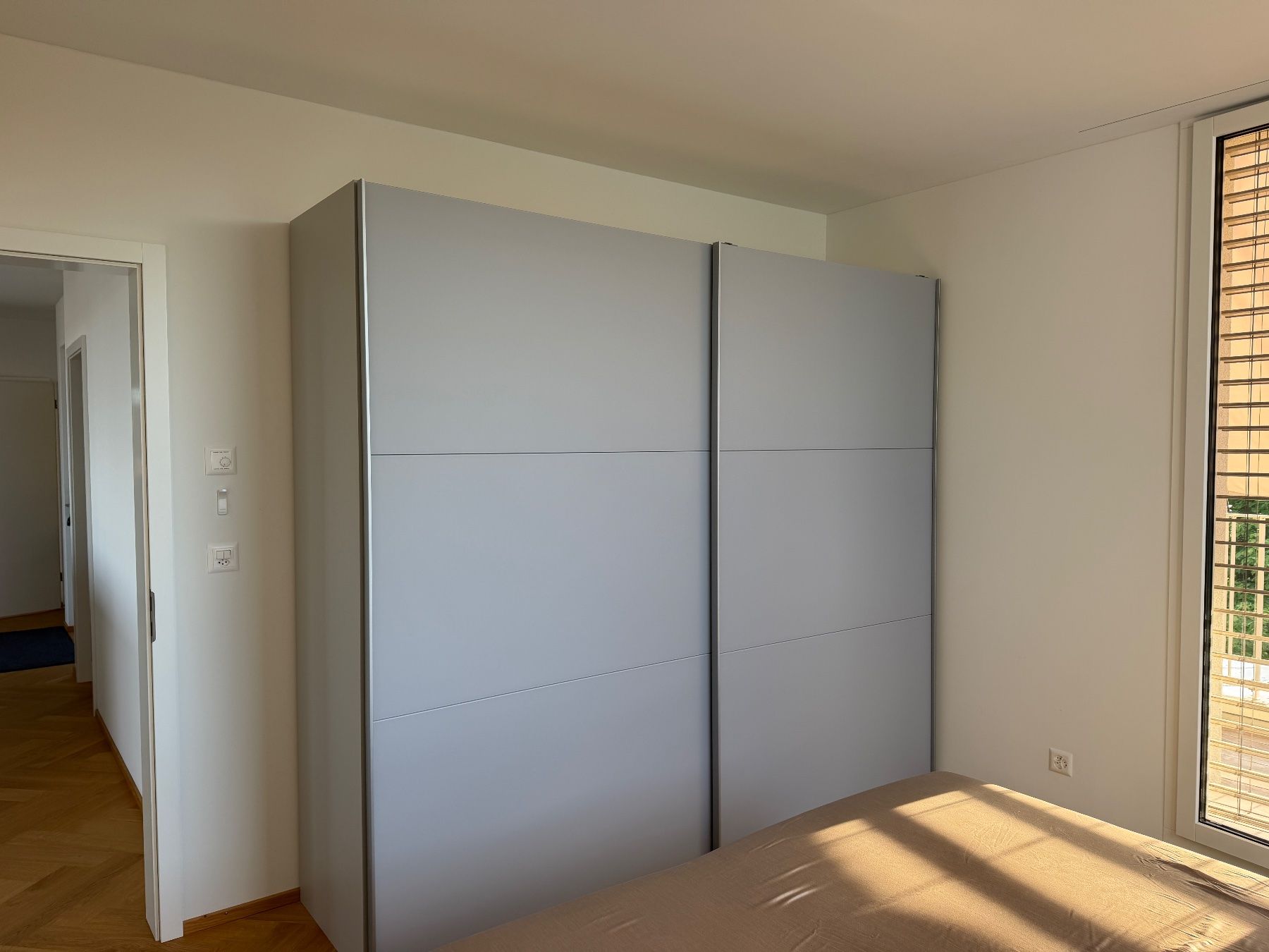 Livique Armadi: Kleiderschrank - Top Zustand! – Usato da Basel venduto da Sonnenblume1379