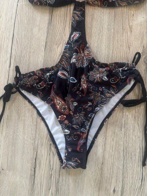 Badekleider & Bikinis: Badekleid – Gebraucht aus Wilen b. Wollerau von Andrea13 3