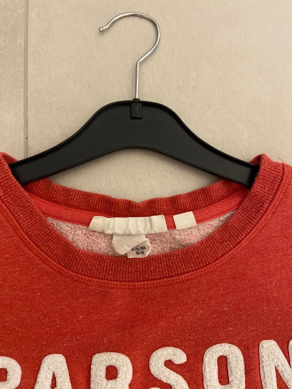 H&M Maglioni & Felpe: Rotes Damen Sweatshirt – Usato da Zug venduto da Hehe 2