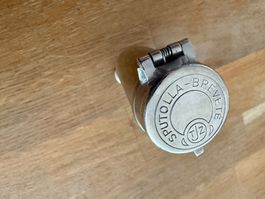 Antike Dose Metallbehälter Dicht. Pulverdose Spucknapf NEU