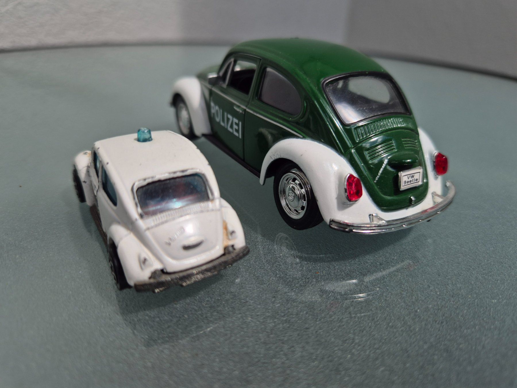 Volkswagen Modellini d'auto: VW Käfer Polizei . Versand 3.90 – Difettoso da Oberbuchsiten venduto da laffite54 3