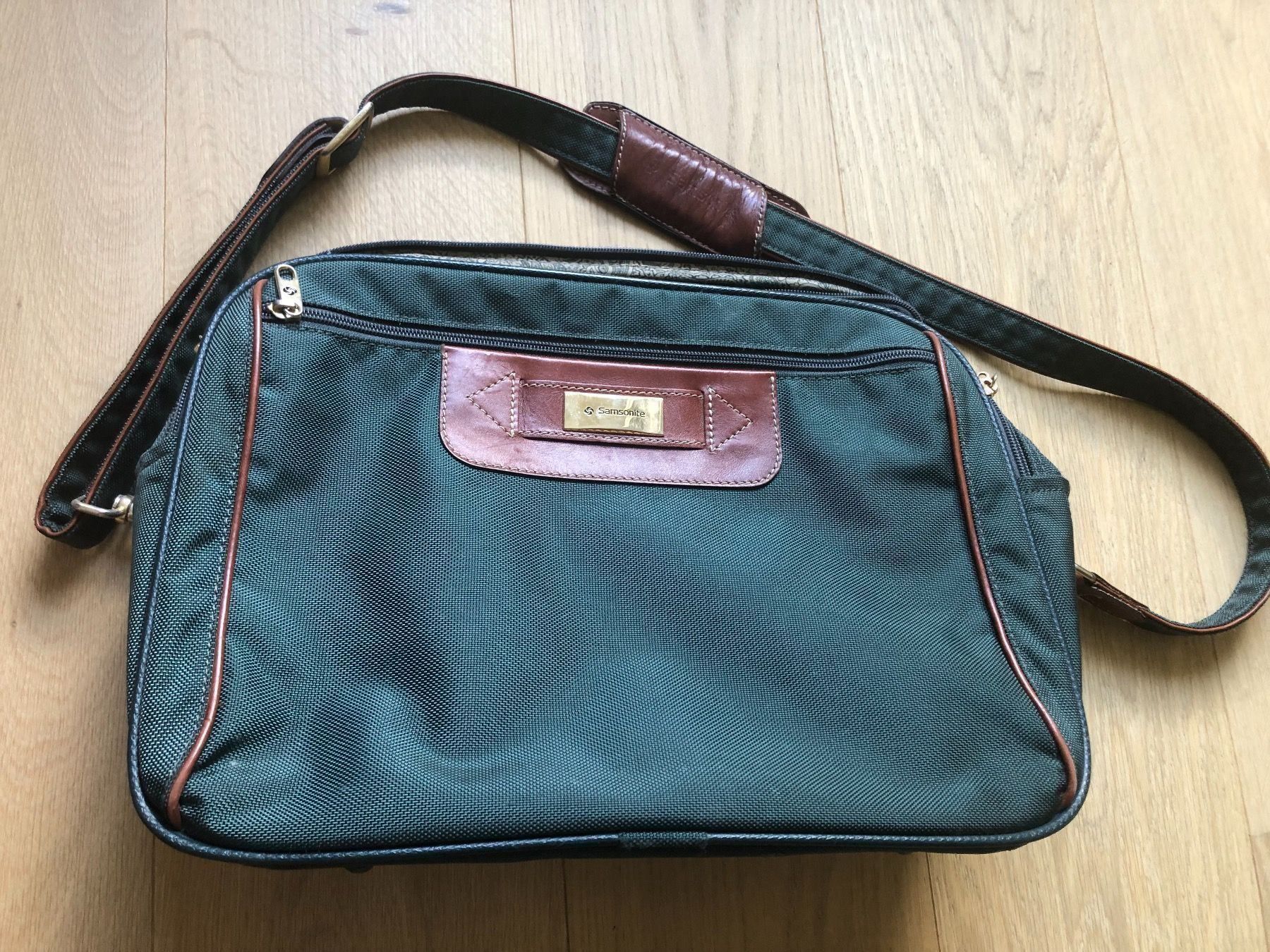 Valigie: Samsonite bagage a main sac de wee-end – Usato da thonex venduto da begochiqui
