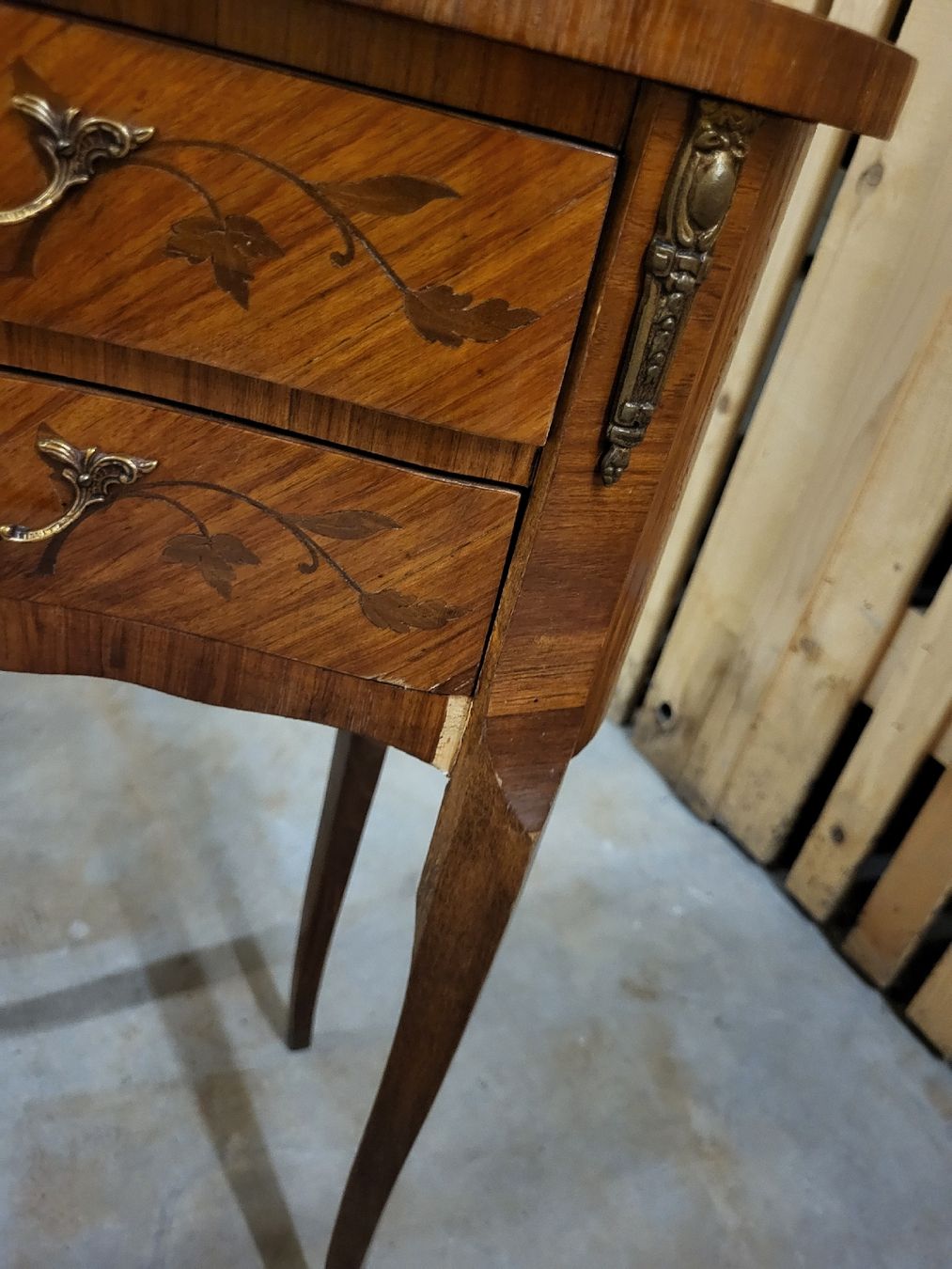 Nachttische: Table de chevet ancienne – Gebraucht aus Geneve von Mk.i 3