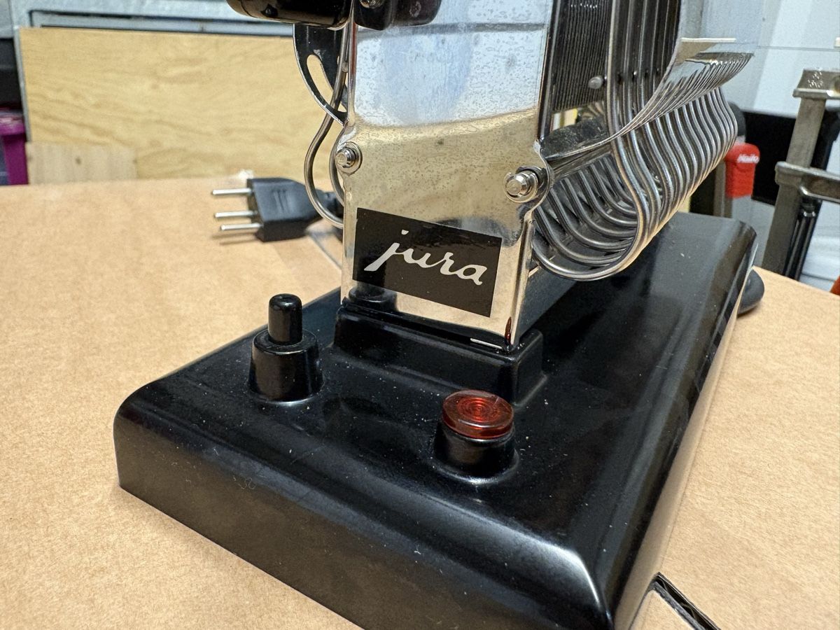 Jura Küchengeräte: Toaster Vintage, Jura, Typ 150 – Gebraucht aus Schönenwerd von Qn 3