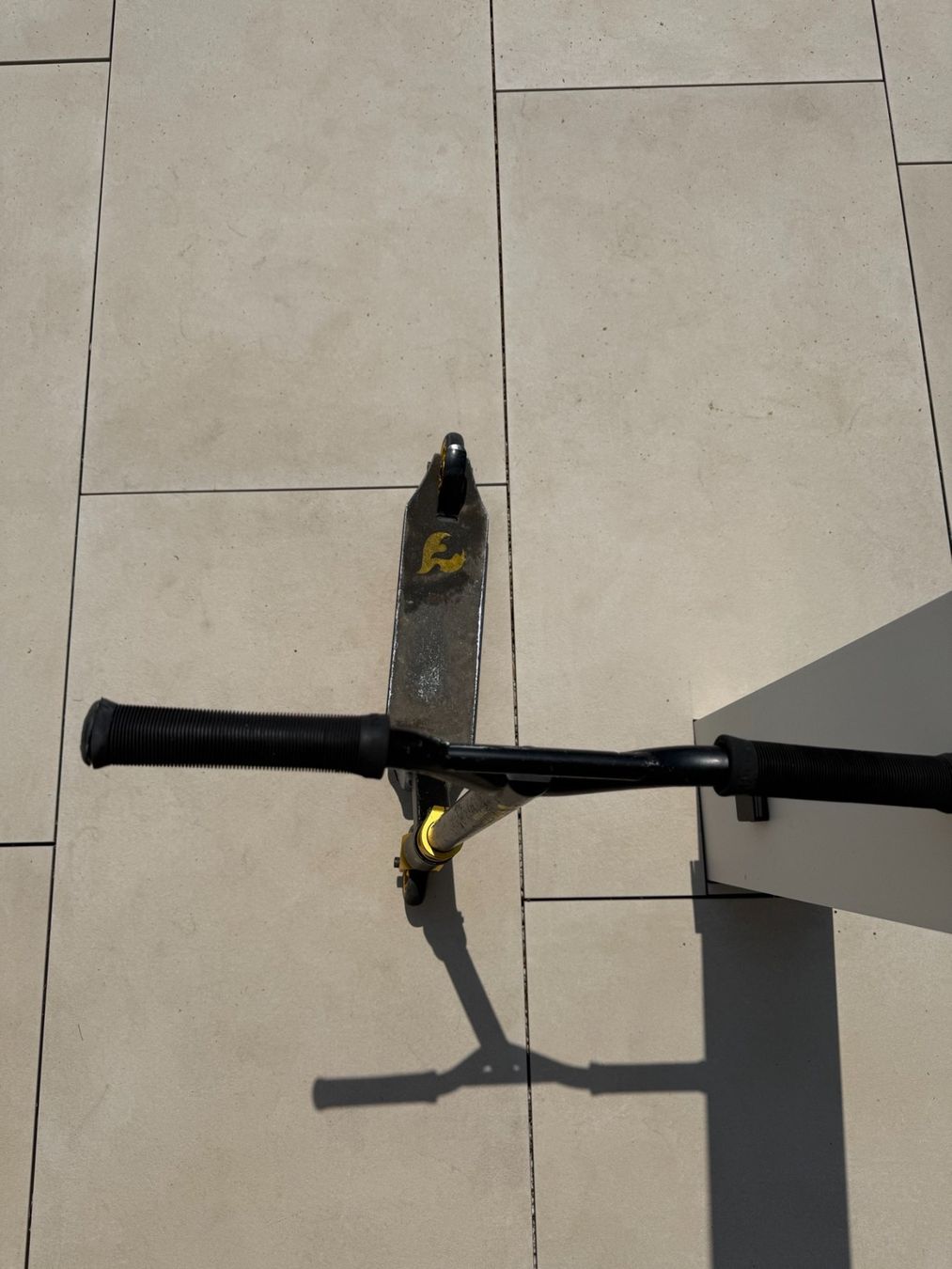 Chilli Kickboard: Chilli Scooter - Trottinett - gold/schwarz – Usato da Bonstetten venduto da Bobber_79 2