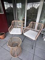 Schönes Rattan Bistro-Set  2 Stühle +  Couchtischchen