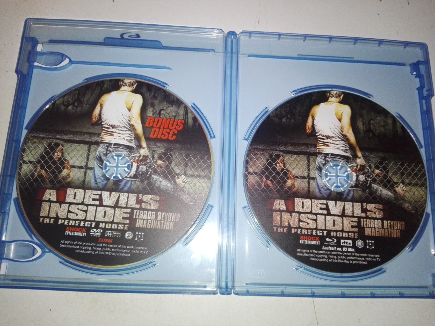 Tutti i DVDs: A Devil's Inside  (Uncut Edition)  D/E   2-Disc's    ©'2013 – Usato da St.Gallen venduto da elk2022 2
