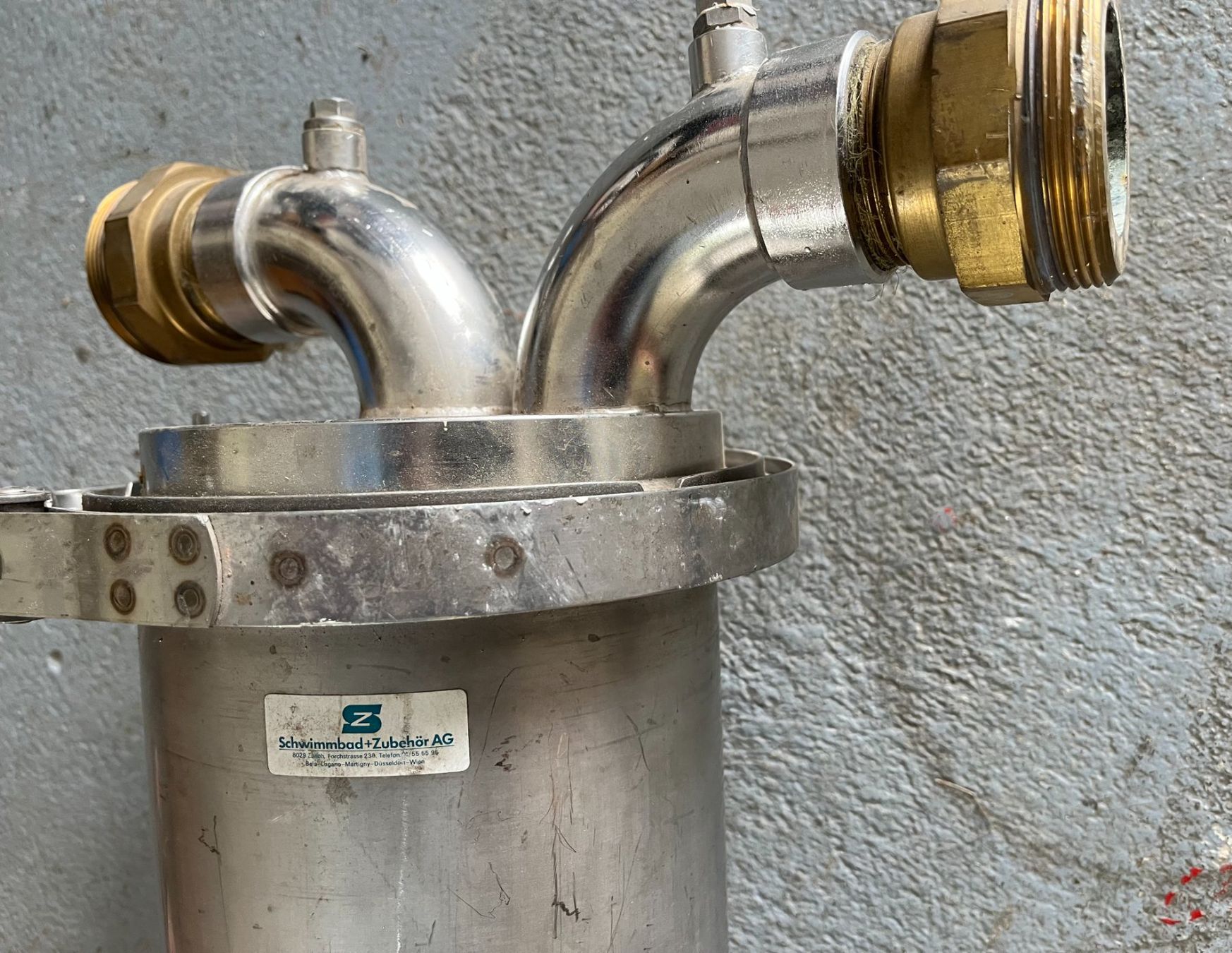 Piscines: Schwimmbadfilter – Défectueux à Balzers par APE03 3