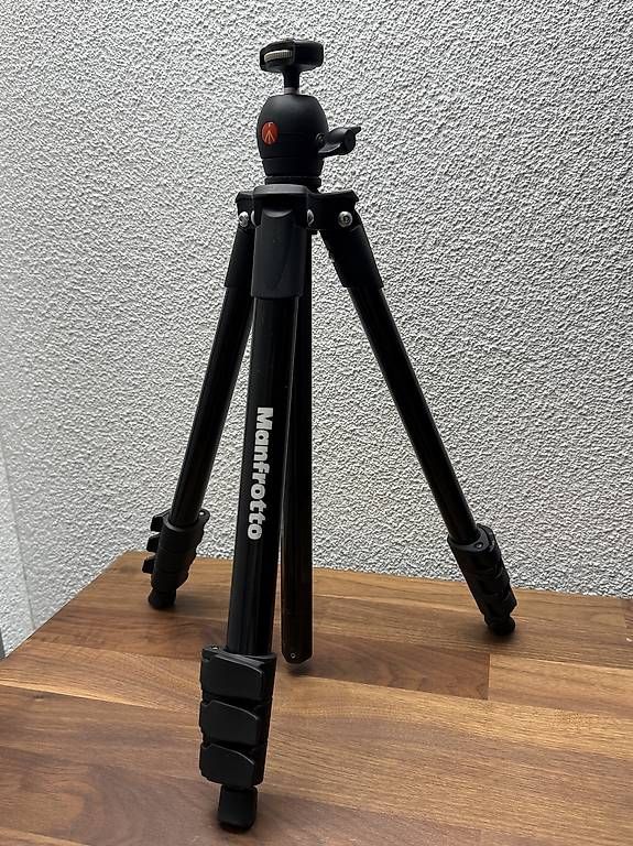 Manfrotto Treppiedi & Teste: Manfrotto Stativ Compact Ligh Alu – Usato da Seengen venduto da D_Murer