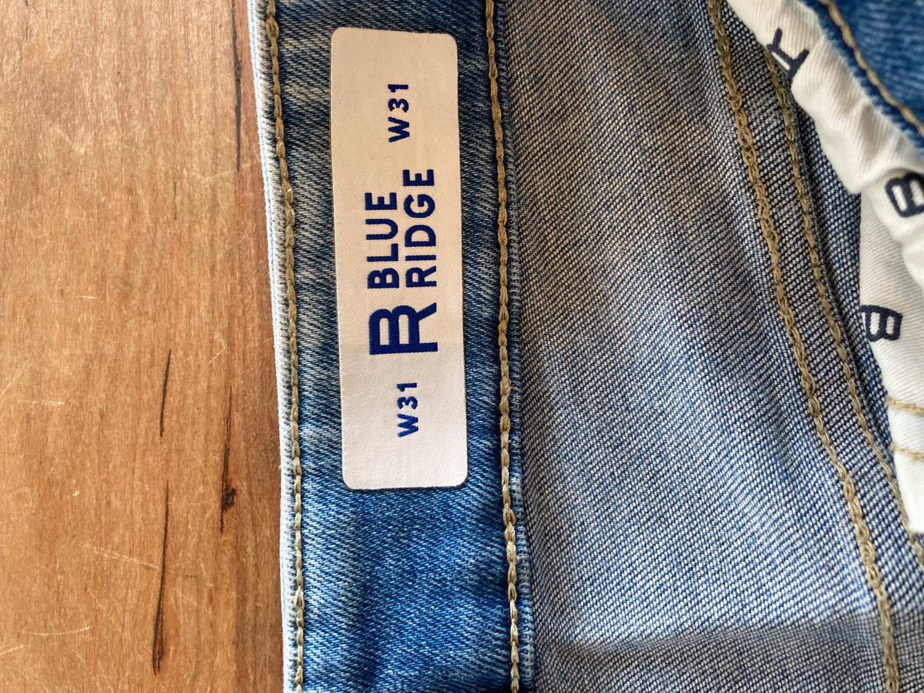 Jeans: Hellblaue Jeans-Shorts W31/L31 – Usato da Lostorf venduto da Gavia 2