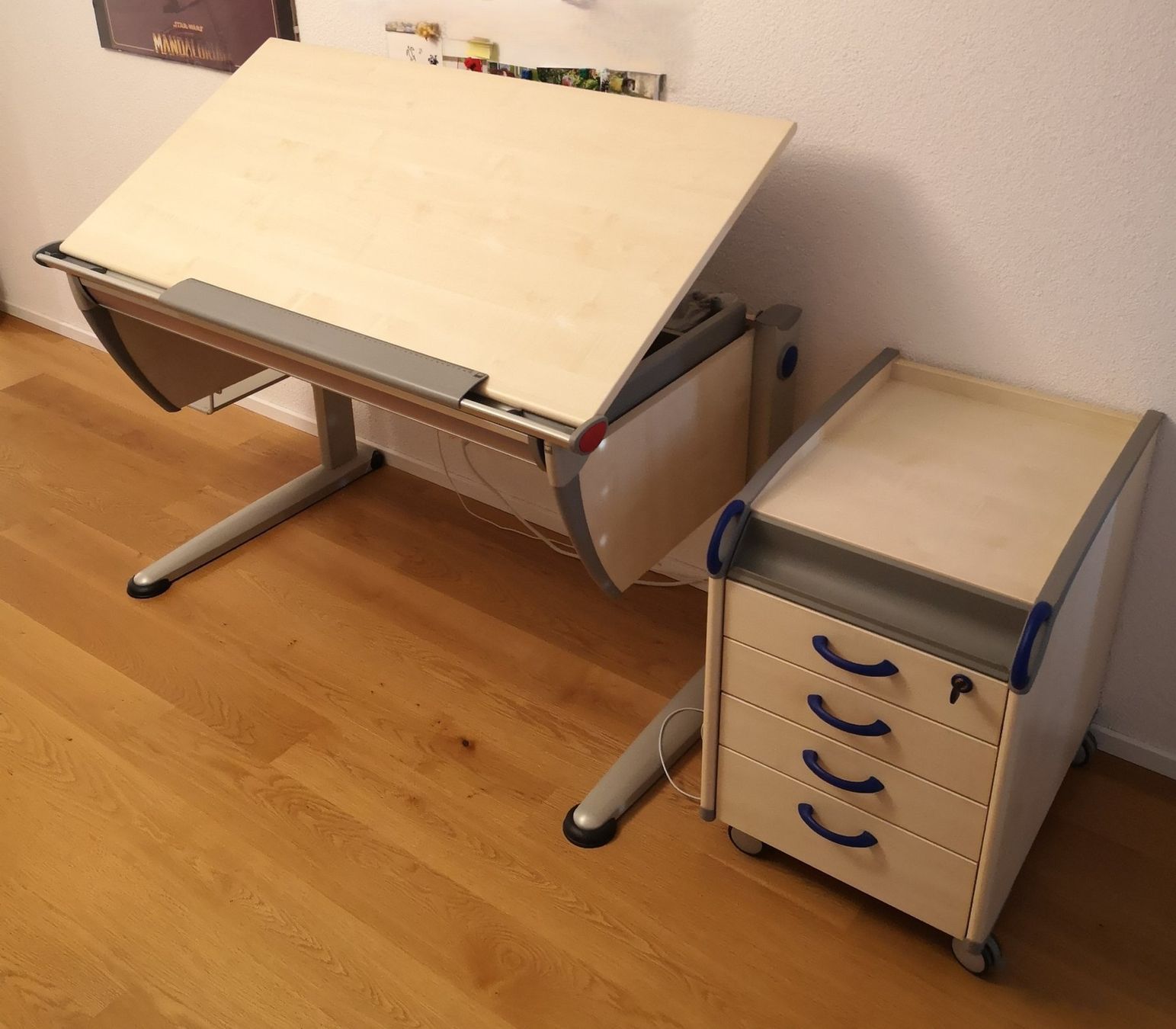 Moll Schreibtische: Kinderschreibtisch Moll Runner (System basic) mit Rollkorpus – Gebraucht aus Bassersdorf von