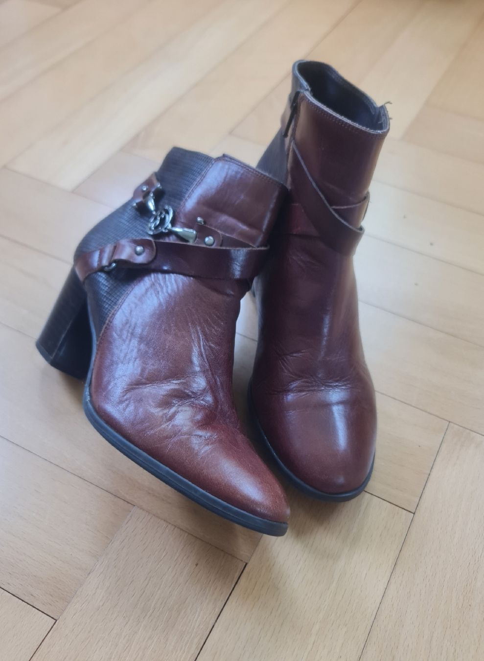 Scarpe da donna: Herzige Stiefelette Gr. 37 – Usato da Kriens venduto da ..stx.. 1