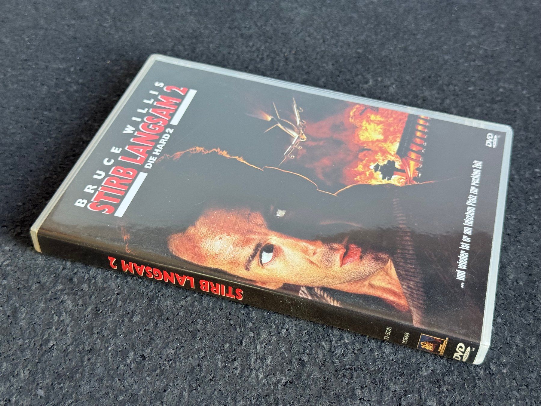 Tous les DVDs: Stirb langsam 2  "Die Hard 2 " DVD DE/EN Bruce Willis – D'occasion à Fribourg par tschjoly 5