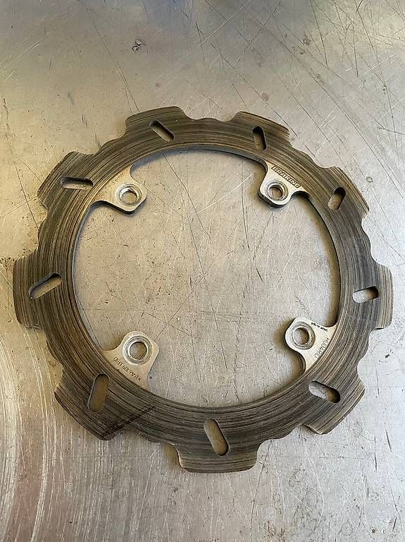 Alle Motorradersatzteile: Bremsscheibe Husqvarna hinten 220mm – Gebraucht aus Hauptikon von Pumi70