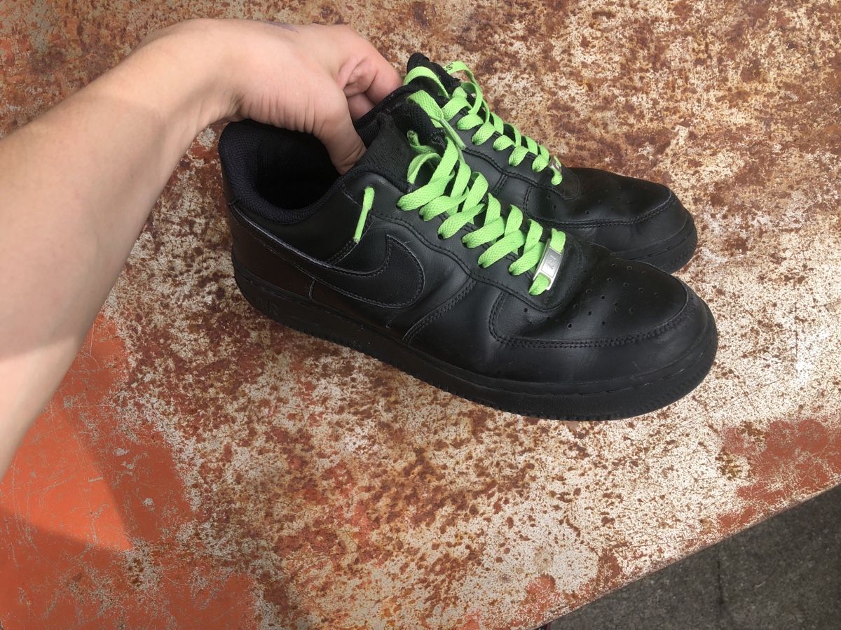 Scarpe da uomo: Nike Air Force 1 Grösse 42. gebraucht – Usato da Bern venduto da Pollenglueck