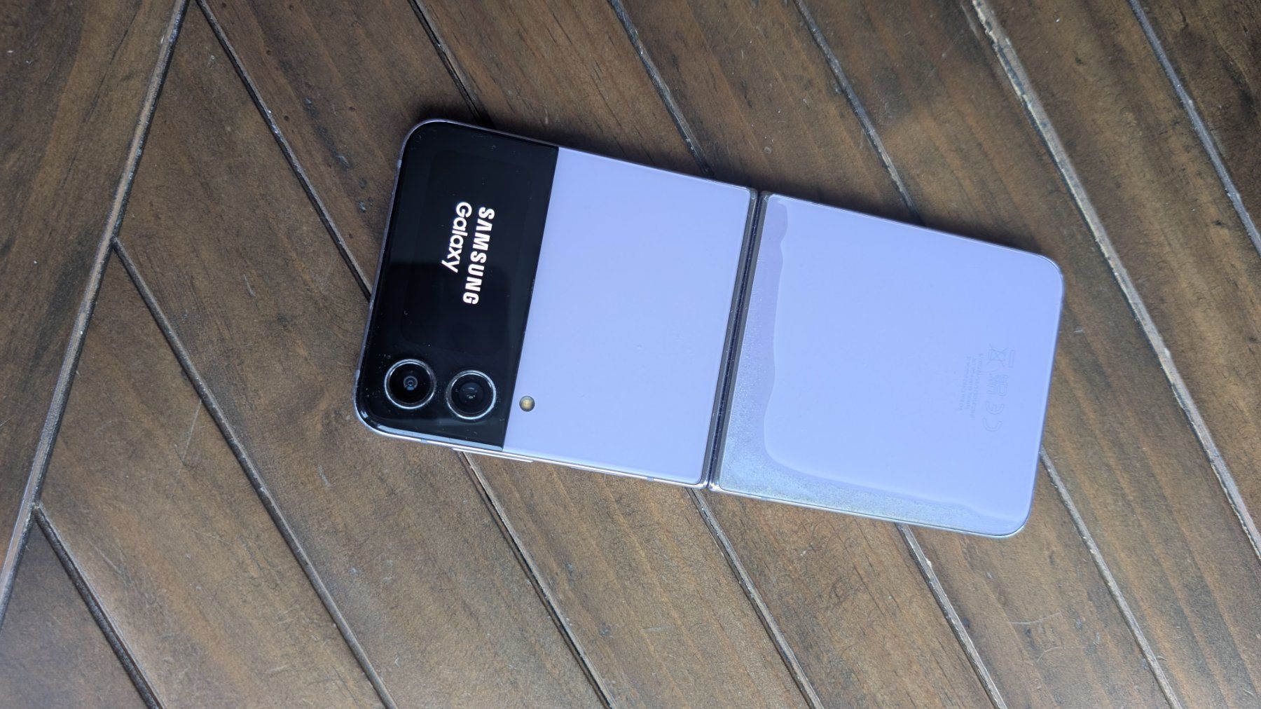 Samsung Telefoni cellulari / Smartphones: Galaxy Z Flip4 – Usato da Bern venduto da sin_rv6s 2