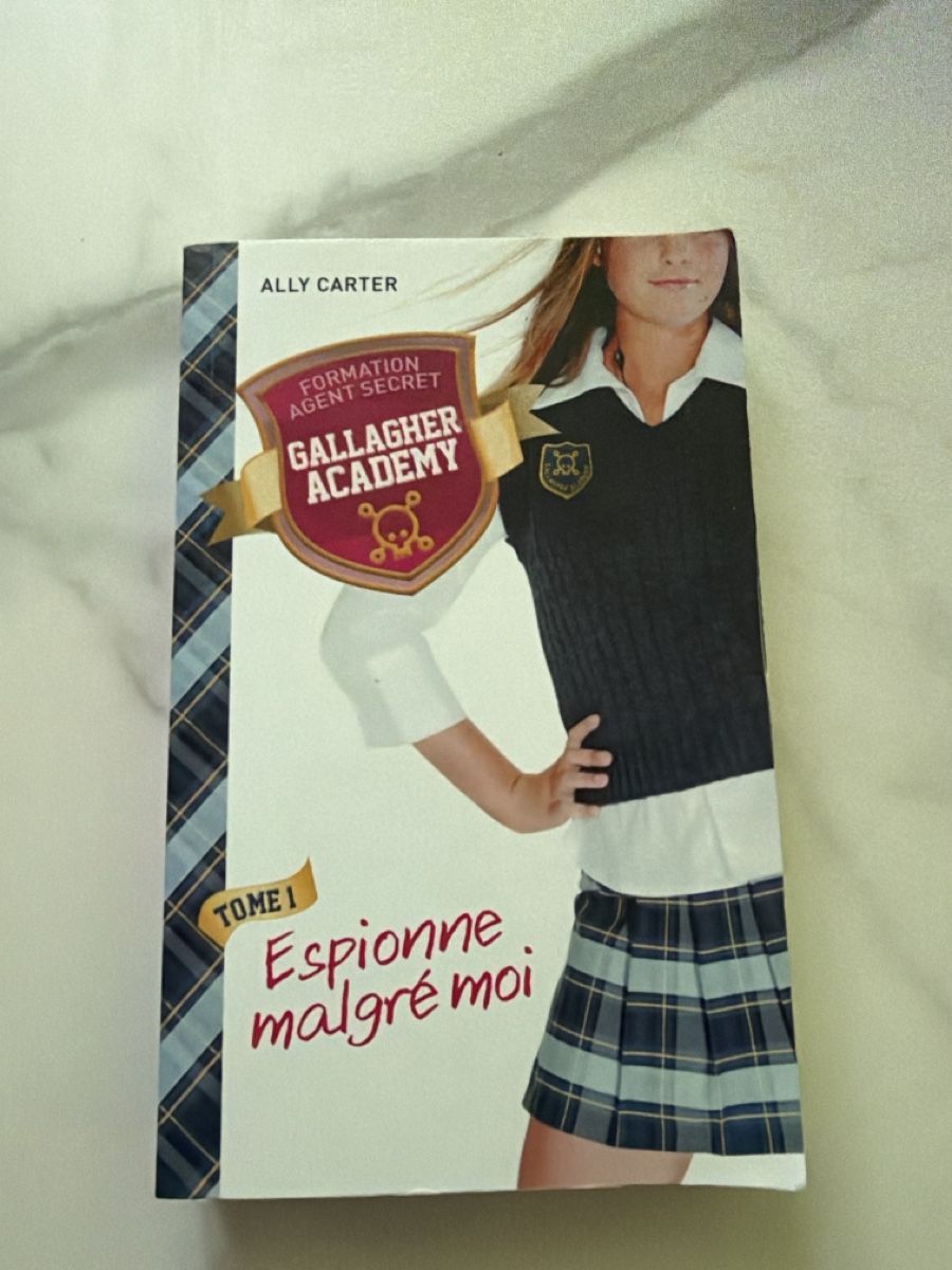 Libri: Livre Espionne malgré moi – Nuovo (secondo la descrizione) da Concise venduto da mauranou._