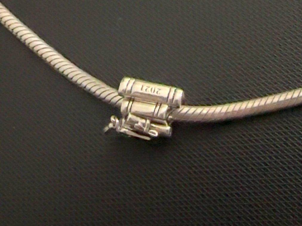 Pandora Ciondoli: Pandora Moments Charm - graduation 2021 – Nuovo (secondo la descrizione) da Oftringen venduto da tola19