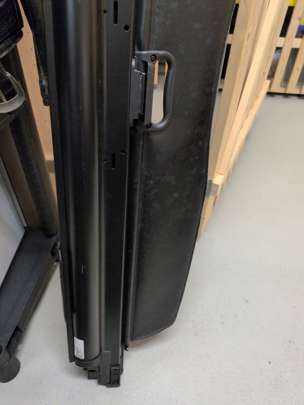 BMW Tutti pezzi di ricambio auto: Original Laderaumabdeckung BMW 3 E91 LCI – Usato da Oberengstringen venduto da chevchelios 6