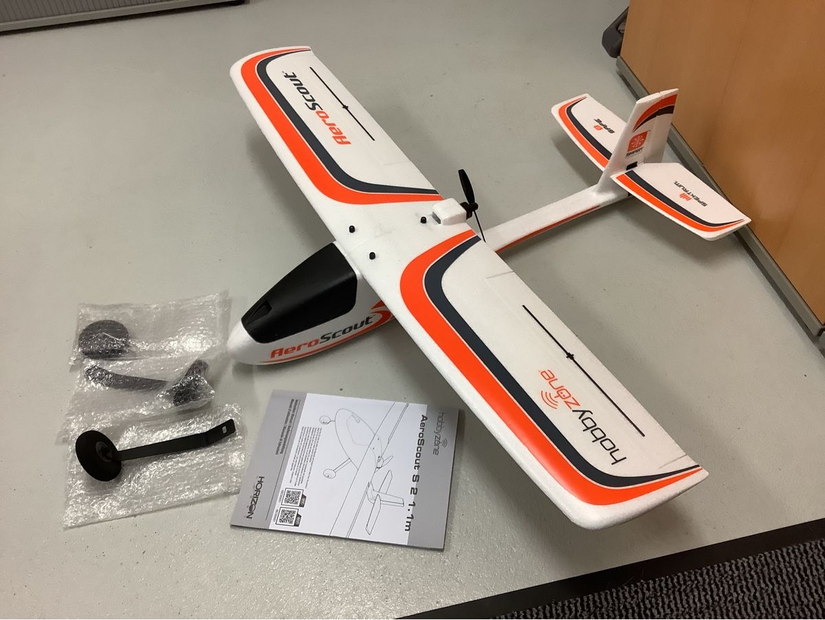 RC Modellbau: Hobbyzone AeroScout S2, 1.1m BNF Basic mit Safe Technology – Neu (gemäss Beschreibung) aus Waltenschwil von