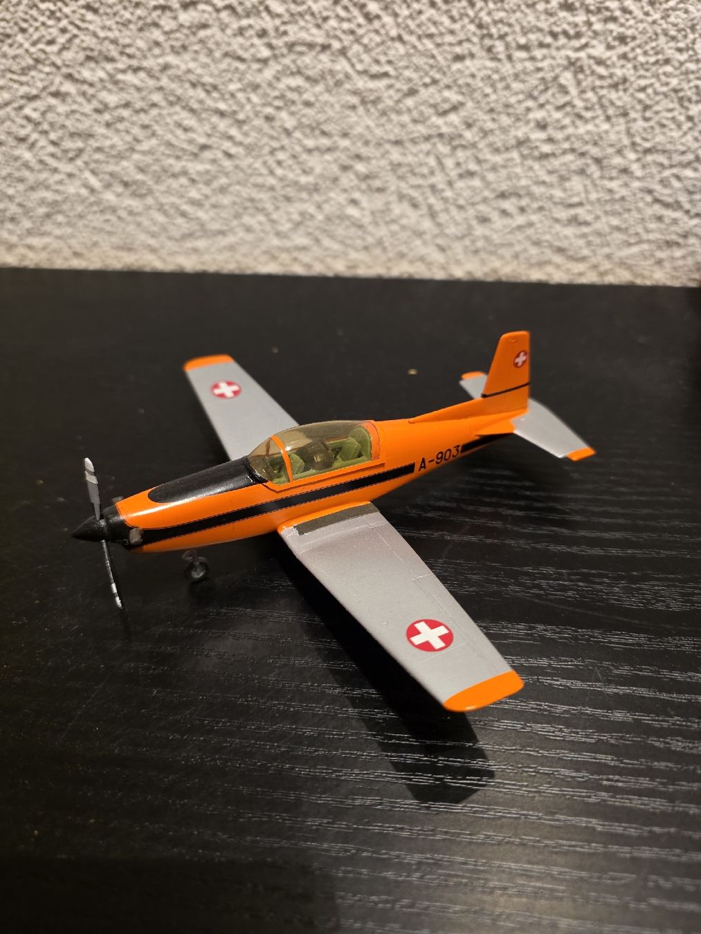 Modellbausätze & Standmodelle: pc7 neue 1/72  – Neu (gemäss Beschreibung) aus Lentigny von kev_j2xf