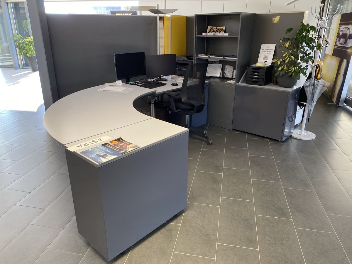 Lista Bureaux: Büro mit 3 Arbeitsplätzen – D'occasion à Hägglingen par Karin0802 2