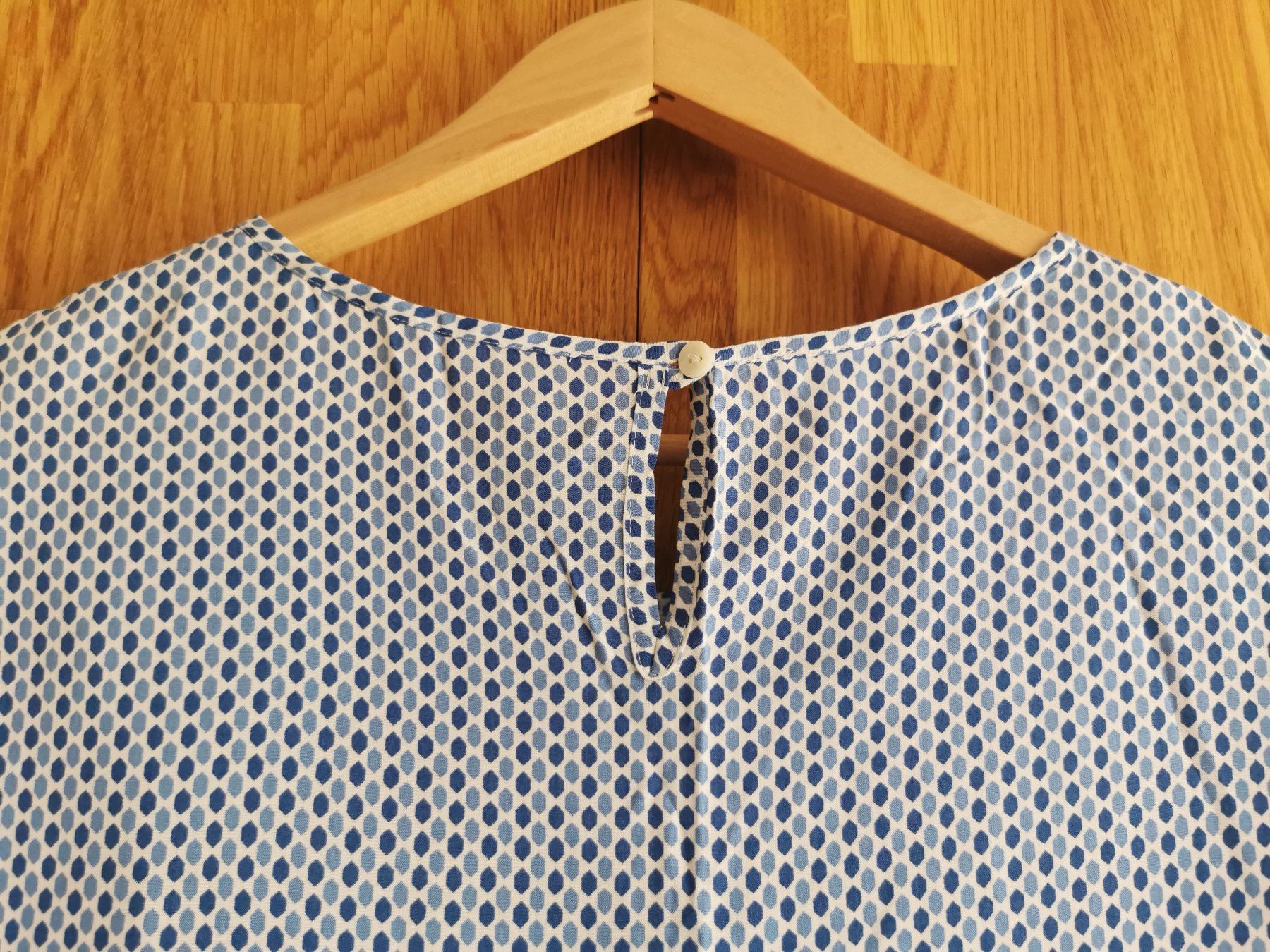 Gerry Weber Camicette: Damenbluse von Gerry Weber in Grösse 42 – Nuovo (secondo la descrizione) da Birsfelden venduto da dsc_f8gx 2