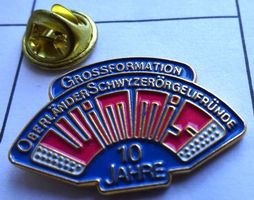 Pin Oberländer Schwitzerörgeli Fründe GrossFormation