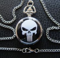 Gothic Umhängeuhr Skull Schädel Punisher