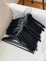 20x Schwarze Kleiderbügel von Ikea