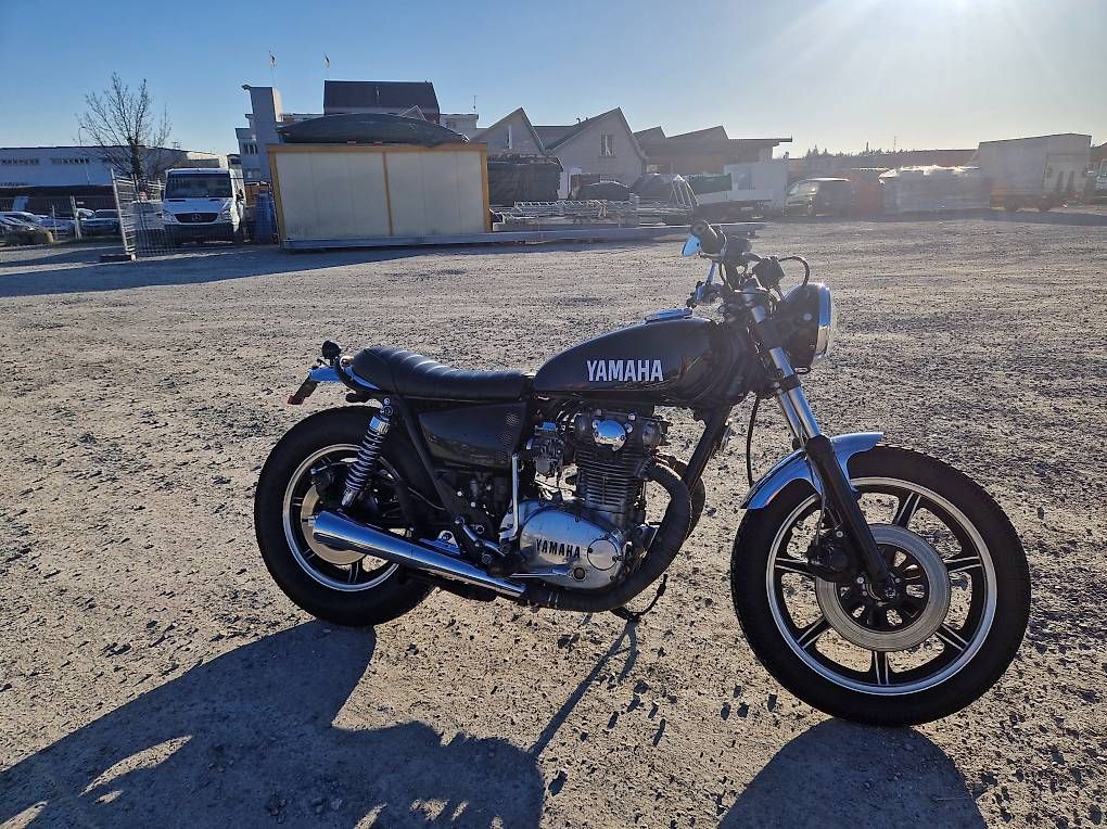 Yamaha Strada: Yamaha XS650 Cafe Racer – Usato da hinwil venduto da DesmoSlam 3