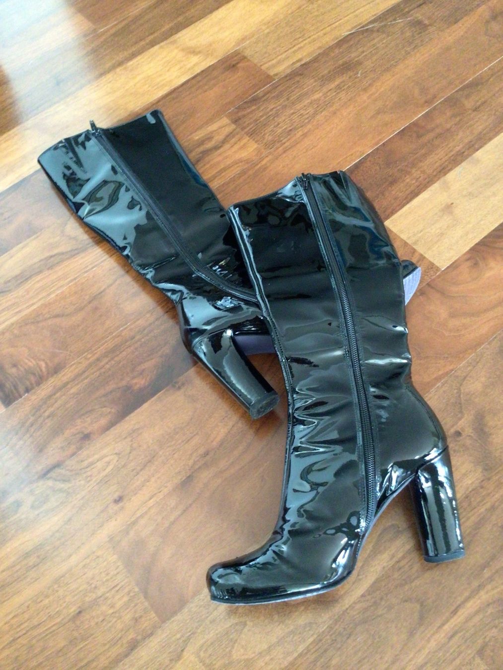 Scarpe da donna: Stiefel – Usato da Zürich venduto da ElarmariodeRuth 1