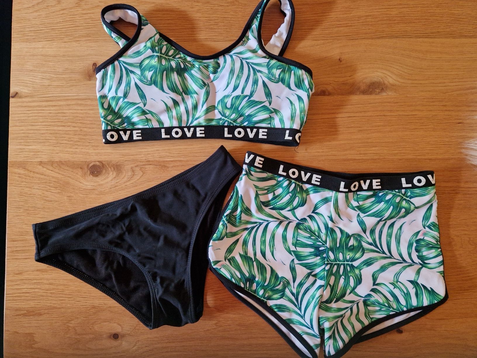 Badekleider & Bikinis: Bikini-Set mit Shorts, Gr.146 🌴 – Gebraucht aus Jaun von RD03