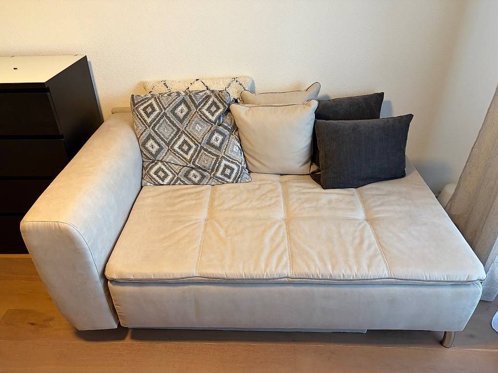 Modernes Sofa / Daybed mit Schlaffunktion (Gebraucht) in Rickenbach ZH für CHF 315 – nur Abholung auf Ricardo kaufen