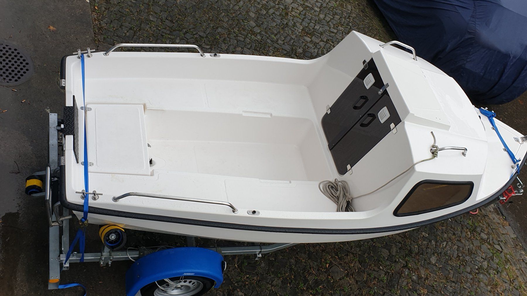 Barche: Kabinenboot 4.10m GFK mit Trailer – Usato da Uster venduto da Lab_55 1