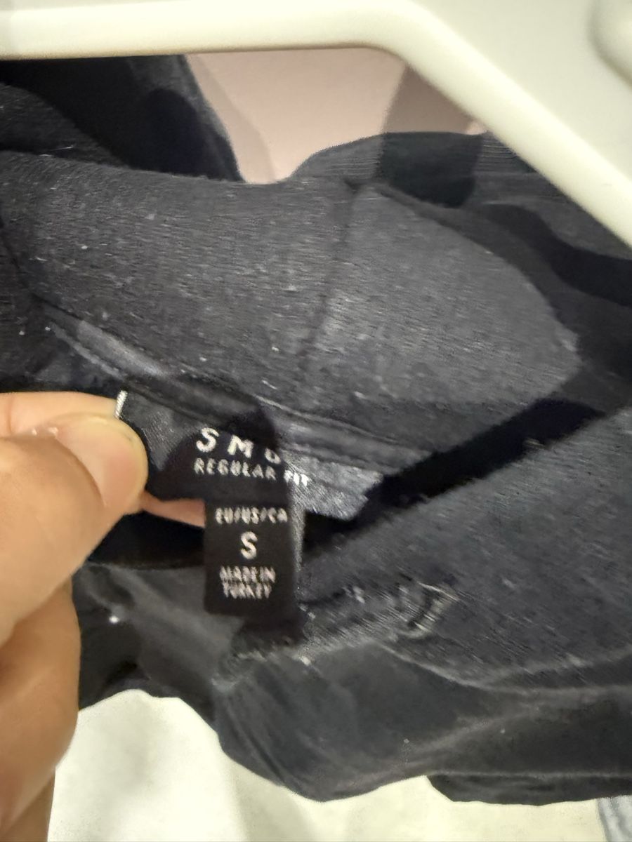 Maglioni & Felpe: Kapuzenpullover Grösse S schwarz  – Usato da Maienfeld venduto da griti666 1