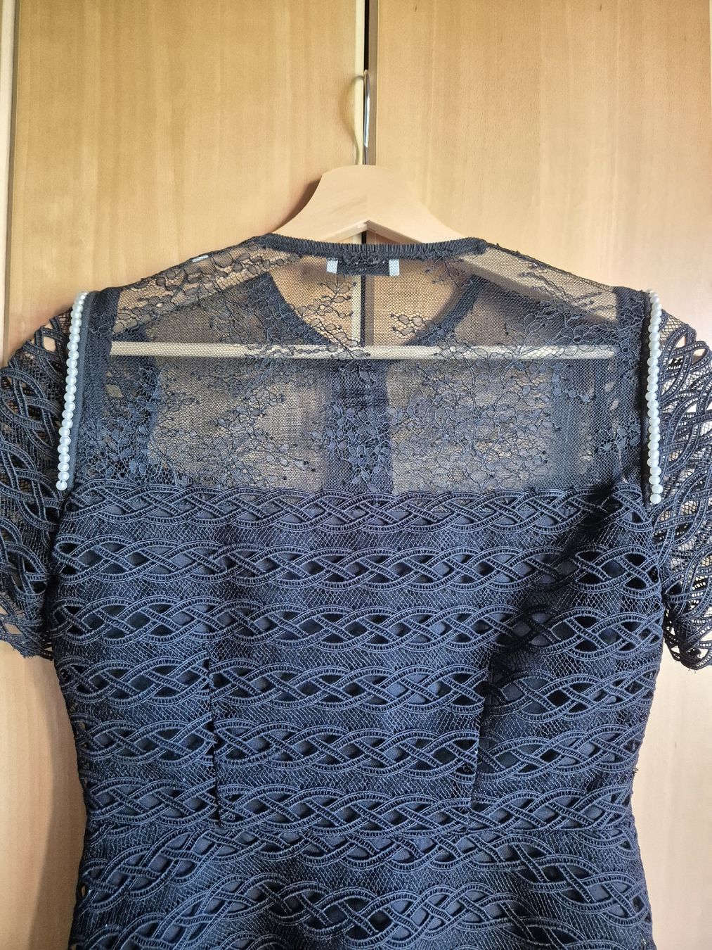 Sandro Vestiti: Sandro Paris Lace Mini Dress – Nuovo (secondo la descrizione) da Pfeffingen venduto da Elegant_trend 5