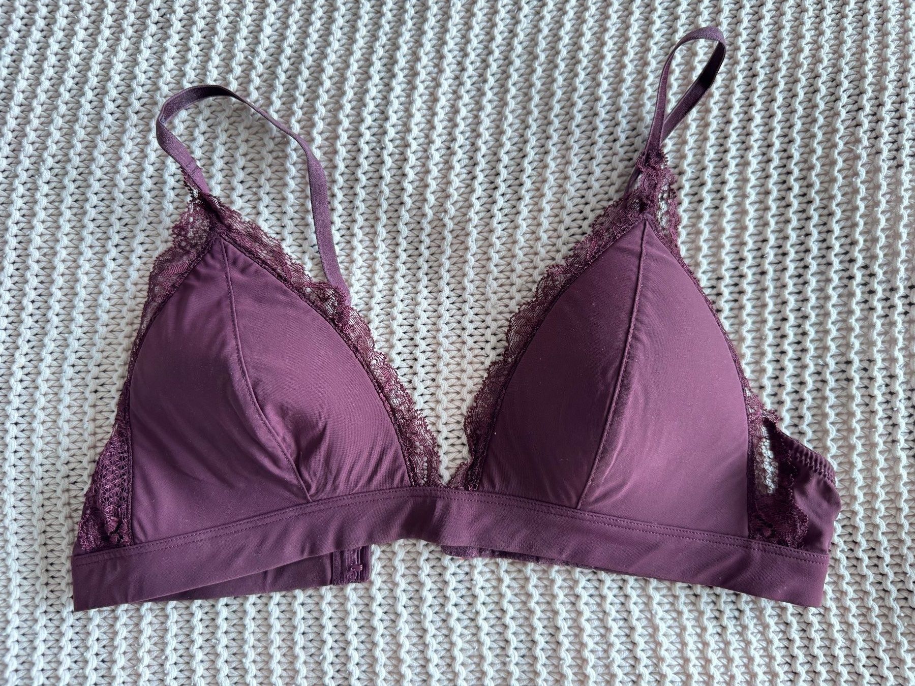 H&M Sonstige Unterwäsche: Soutien-gorge triangle violet – Gebraucht aus Montreux von Izapechee